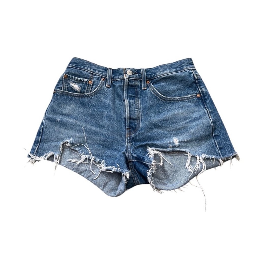 Distressed Levi’s shorts